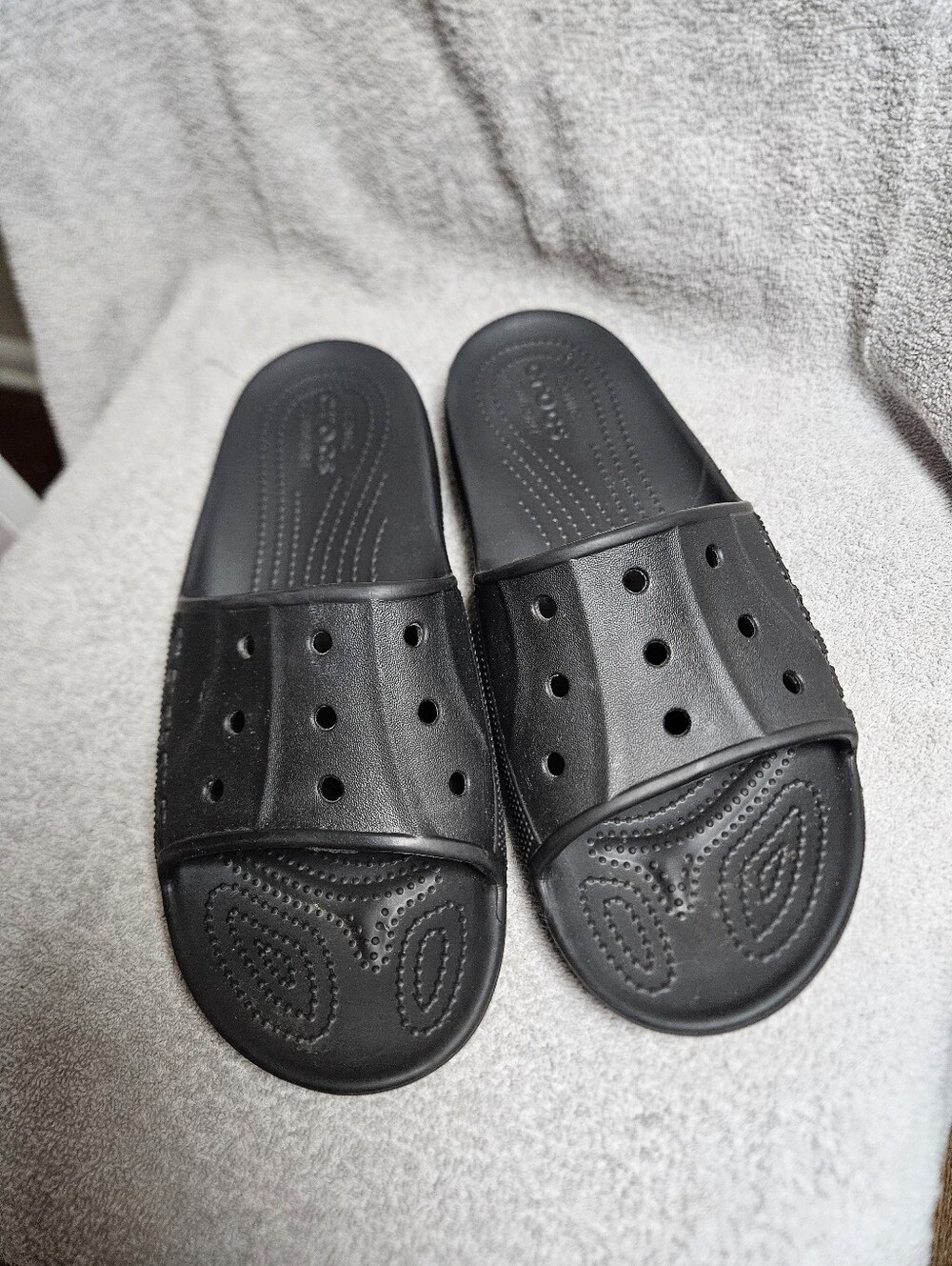 Croc Slides - Picture 3 of 8